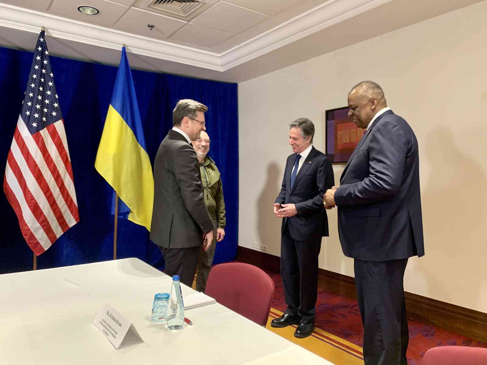 ABD Dışişleri ve Savunma Bakanları, Ukraynalı mevkidaşları ile Varşova’da görüştü