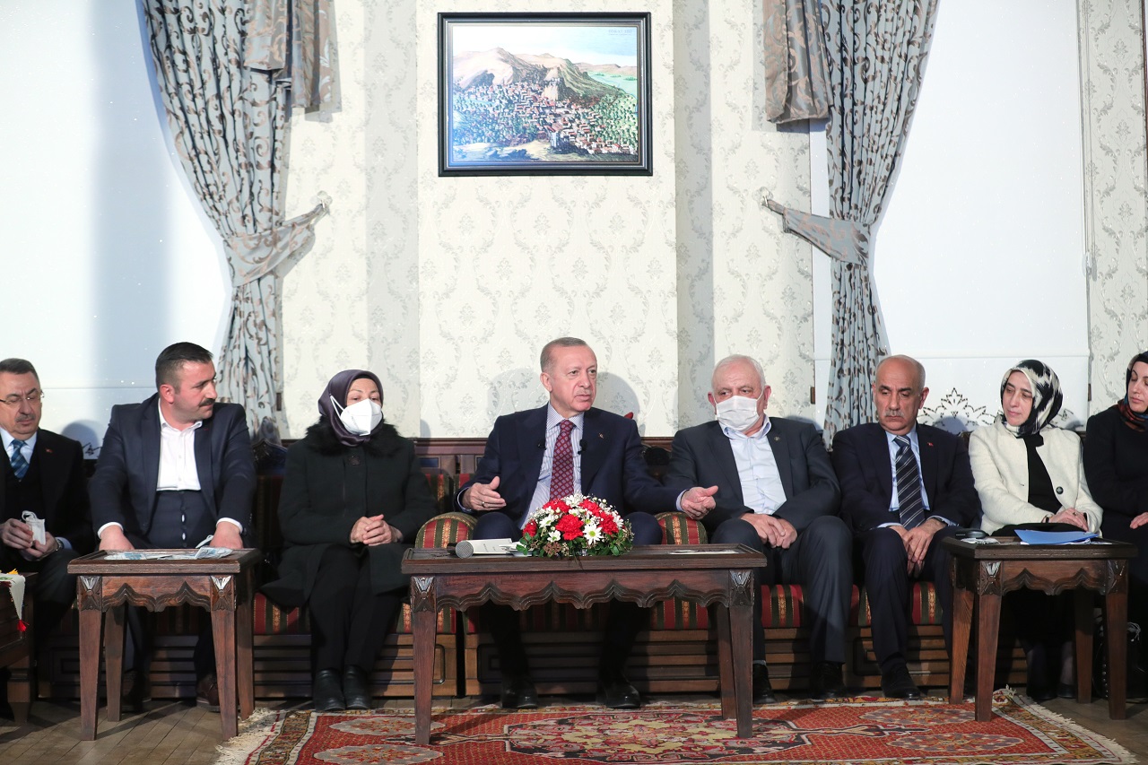 Cumhurbaşkanı Erdoğan, Tokat'ta çiftçilerle buluştu