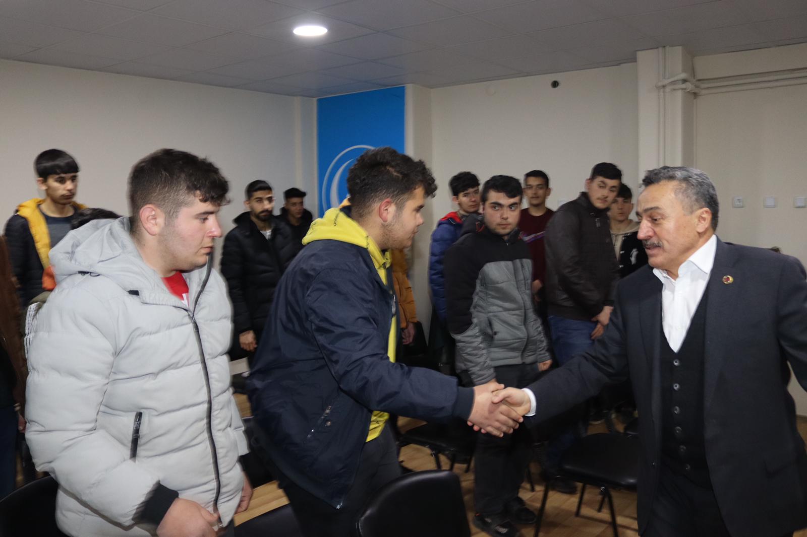 Seydişehir Belediye Başkanı Mehmet Tutal'dan Ülkü Ocaklarına ziyaret