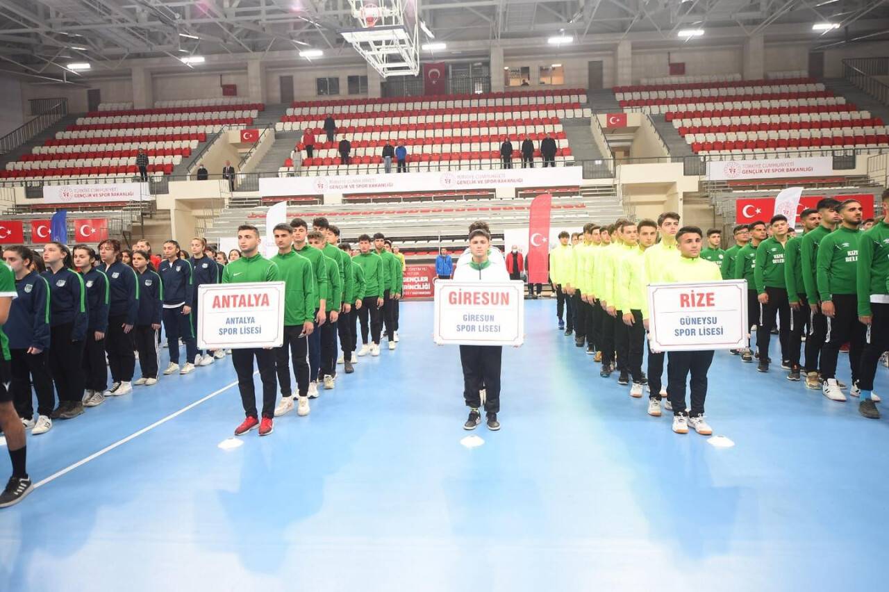 Okul Sporları Gençler Türkiye Hentbol Şampiyonası  başladı