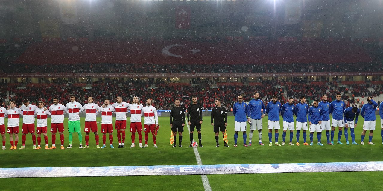 Türkiye-İtalya maçında 11'ler belli oldu