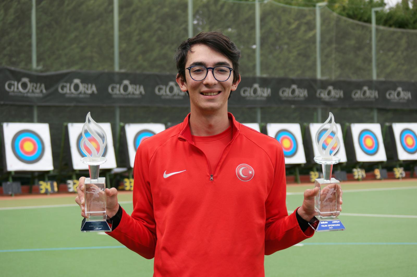 Mete Gazoz: 'Yılın sporcusu ödülünü bütün sporcu arkadaşlarım adına almış addediyorum'