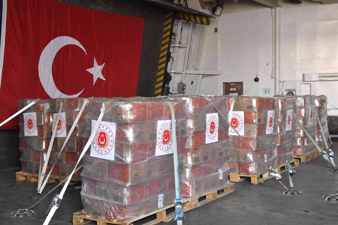 MSB: '81 ton ve 148 plaket yardım malzemesi Beyrut’a ulaştırıldı'