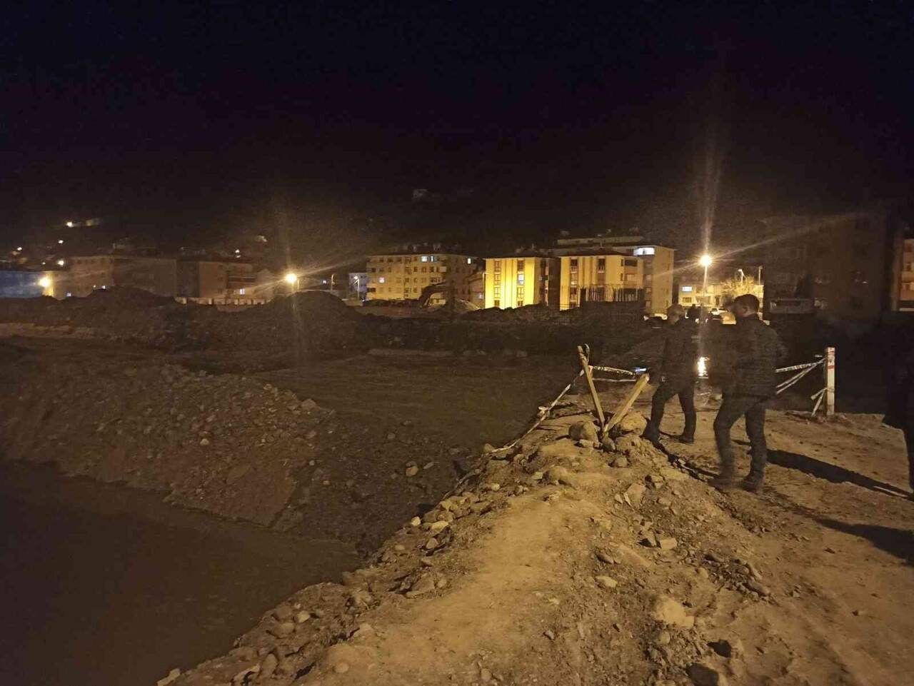 Bozkurt’ta kar sularının erimesiyle Ezine çayı taştı