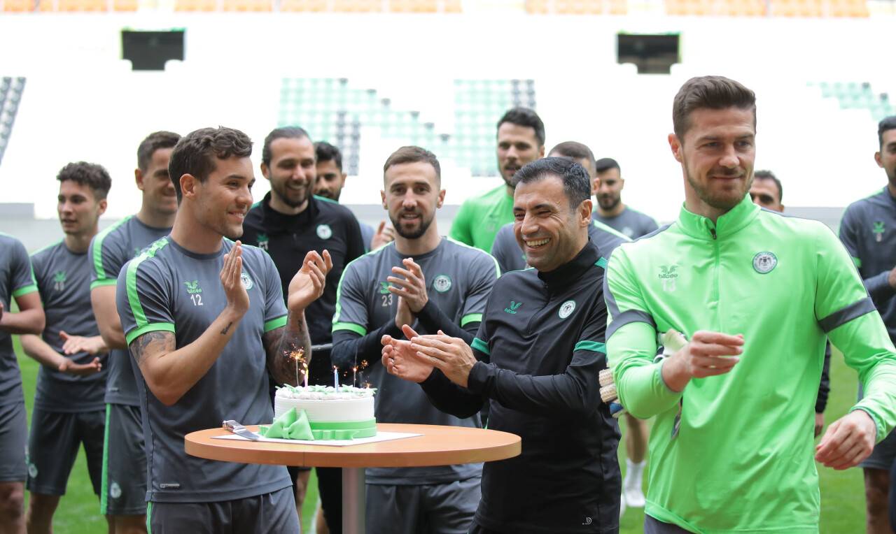 Konyaspor'da Guilherme'ye doğum günü sürprizi