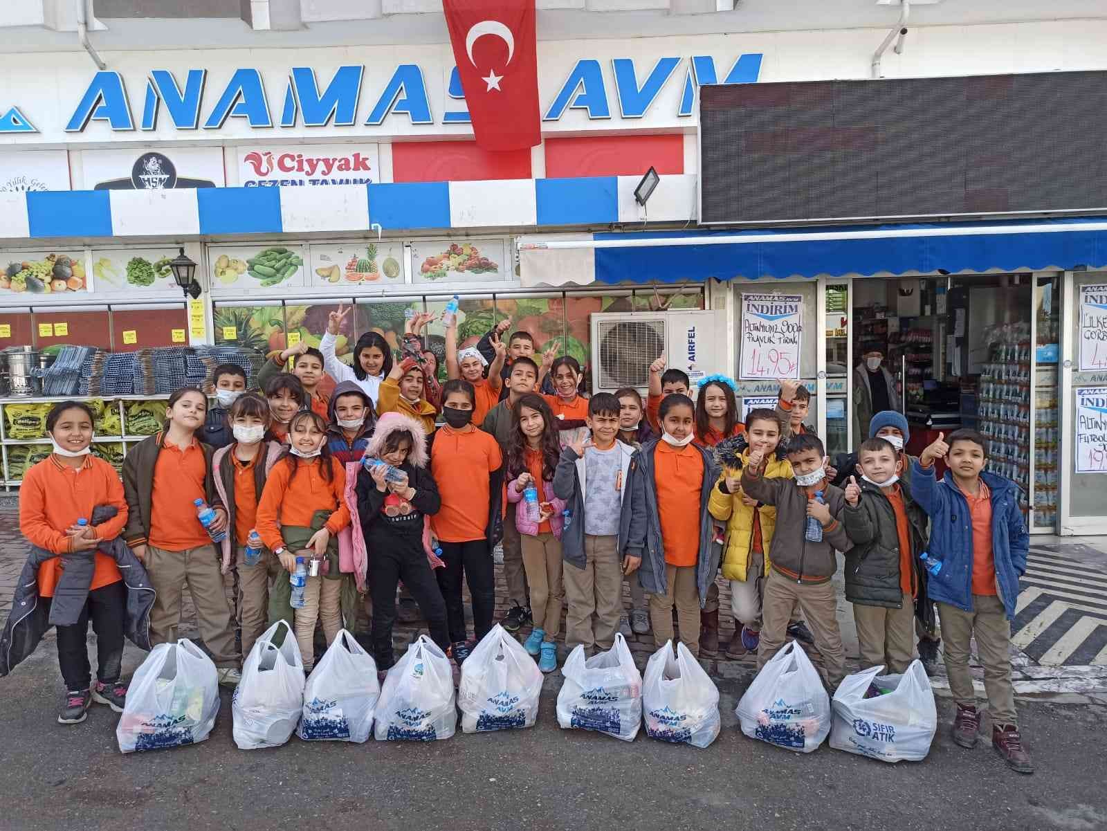 Konya’da ilkokul öğrencilerinden anlamlı yardım kampanyası