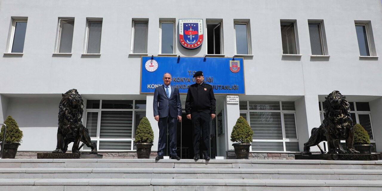 İl Jandarma Komutanlığını ziyaret etti