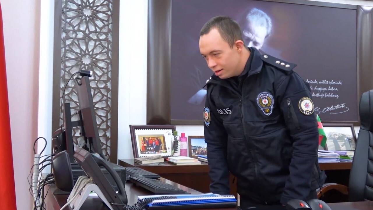 Isparta’da down sendromlu Yunus polis oldu