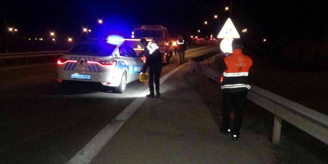 Düzce’de acı kaza: Oğlunun kullandığı tırın altında kalarak can verdi