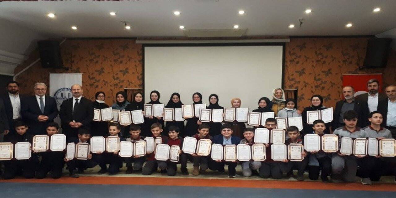 Düzce’de 34 öğrenciye hafızlık belgeleri takdim edildi