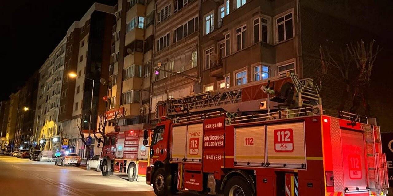 Evde çıkan yangın paniğe neden oldu