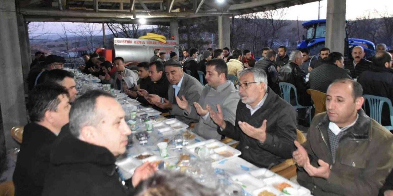 İnönü’de iftar buluşmaları ’Esnemez Mahallesi’ ile başladı