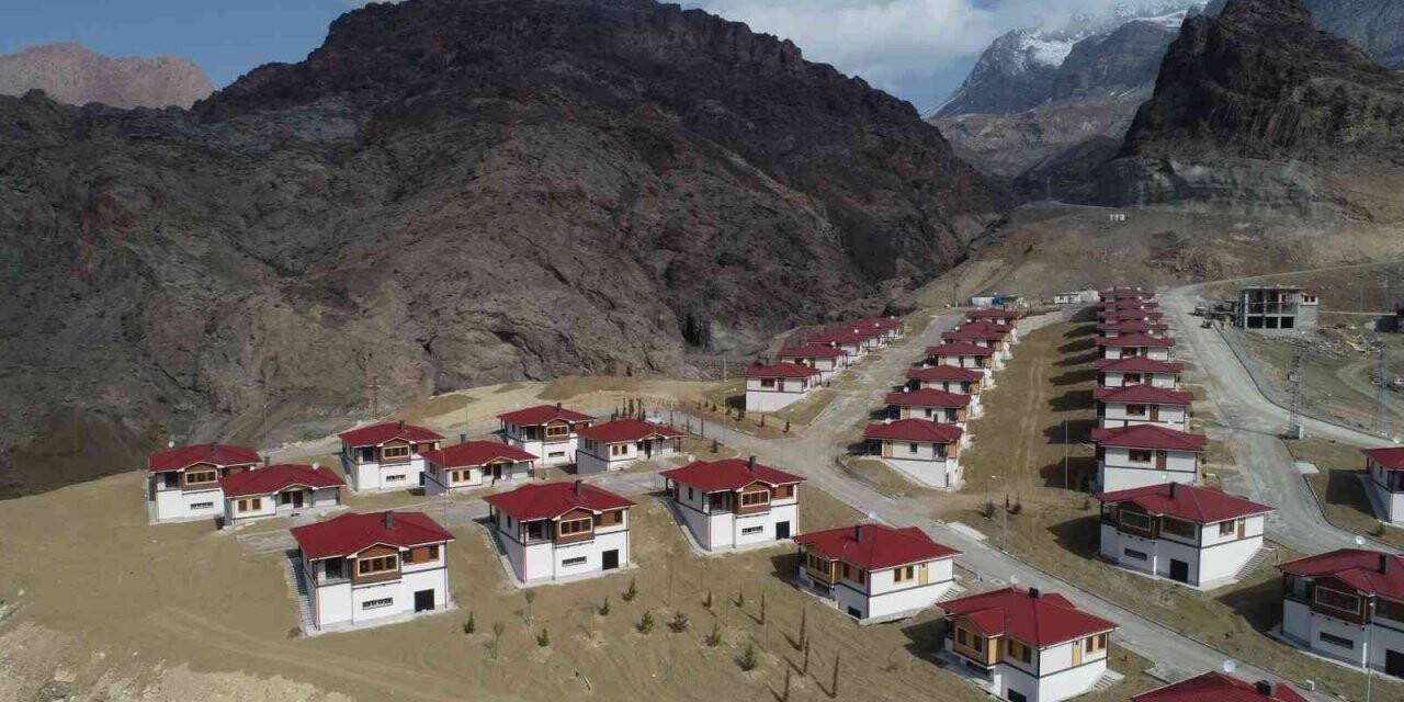 Yeni Yusufeli’nde konutlar teslim ediliyor