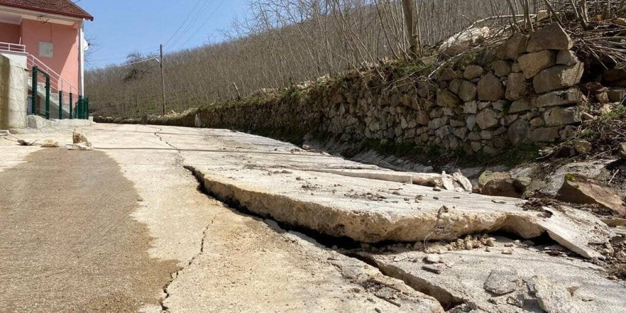 Ordu’da heyelan nedeniyle 3 ev, bir cami lojmanı hasar gördü
