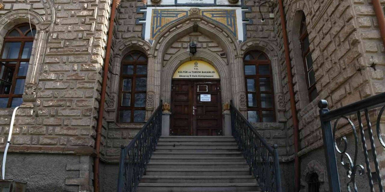 Aksaray’ın ilk valisi tarafından yaptırılan “Bilgi Yurdu” 96 yıldır hizmet veriyor