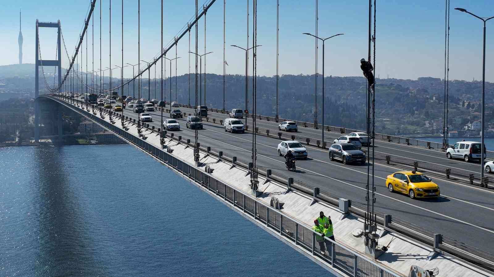 15 Temmuz Şehitler Köprüsü’ndeki bakım çalışması havadan görüntülendi