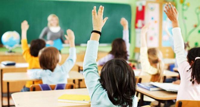 Yaklaşık 18 milyon öğrenci için bir haftalık tatil öncesi son ders zili bugün çalıyor