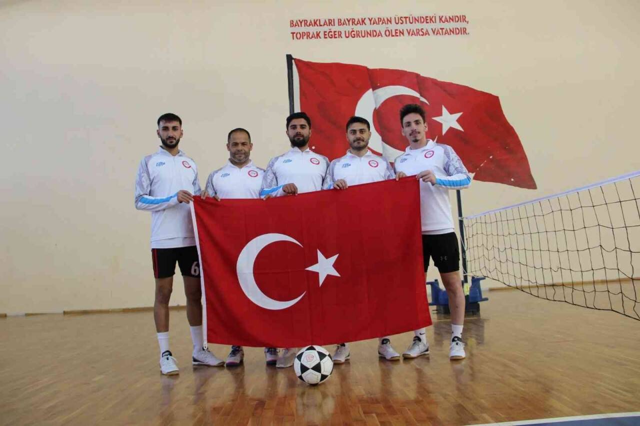 Milli formayı giyen sporcular, Avrupa üçüncüsü oldu
