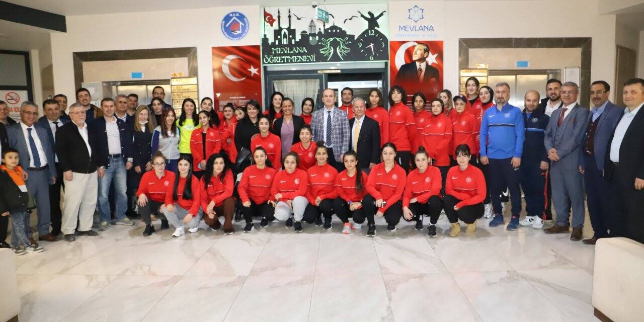 TOHM sporcularıyla iftar yaptılar