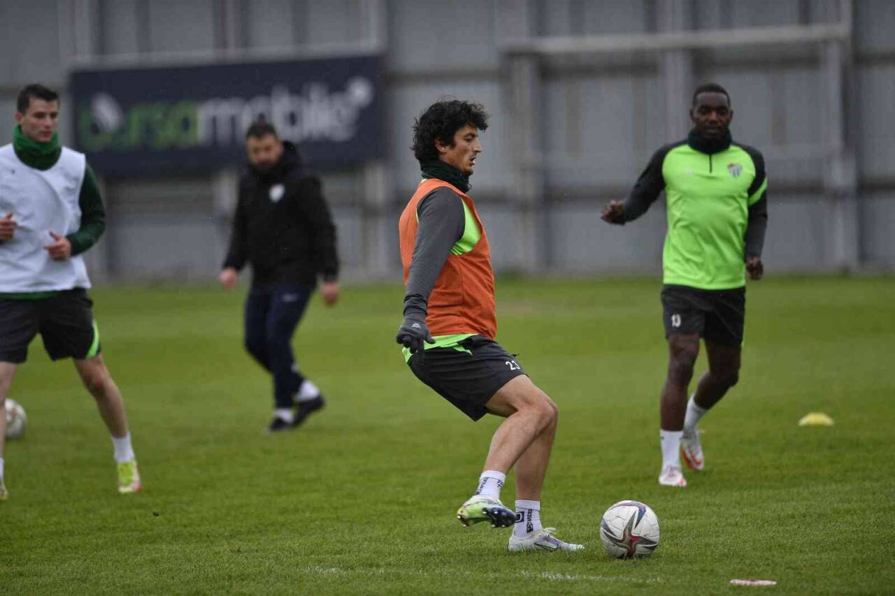Bursaspor’da İstanbulspor maçı hazırlıkları başladı