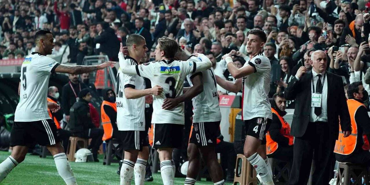 Beşiktaş’ta hedef ilk 4