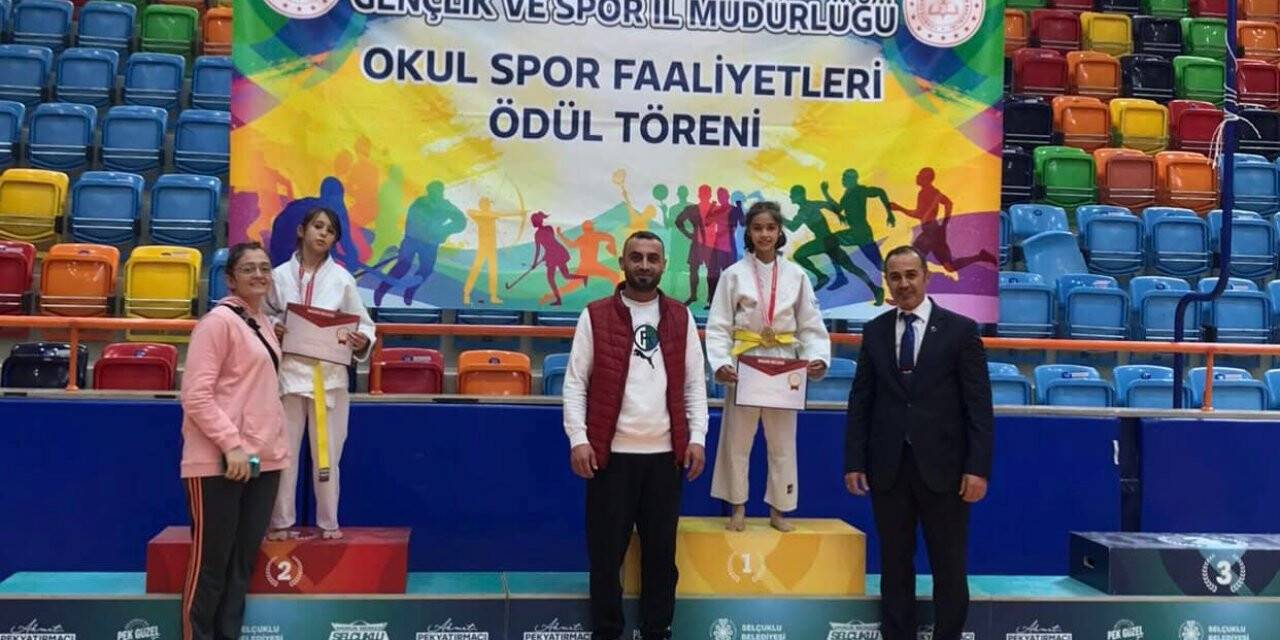 Okul sporlarında iki derece