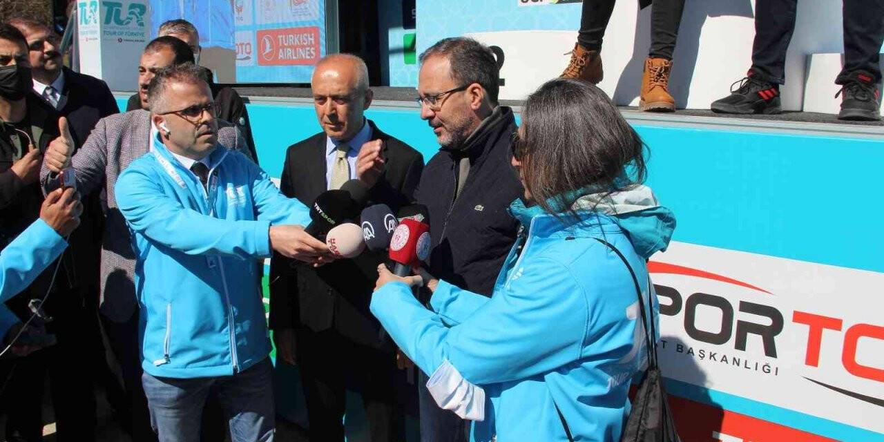 Bakan Kasapoğlu: "Türkiye, spor ülkesi olma yolunda emin adımlarla ilerliyor"