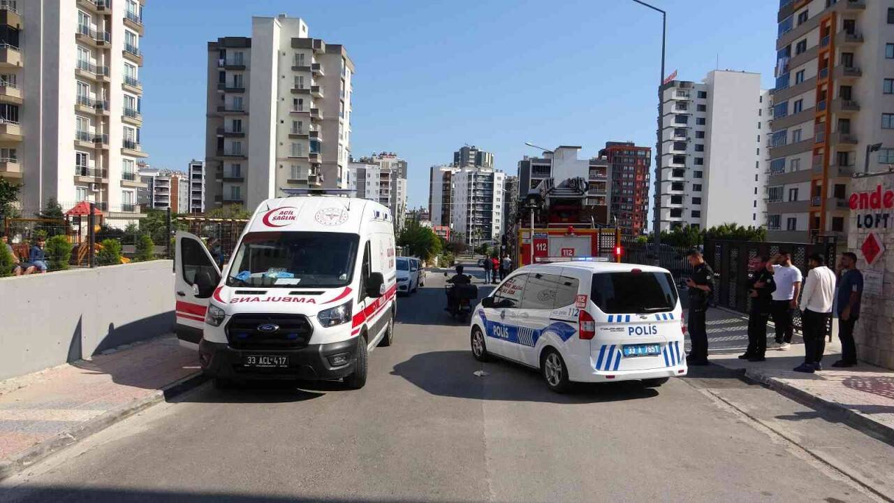 Çocuğunu görmeye geldi boşanma aşamasındaki eşini rehin aldı