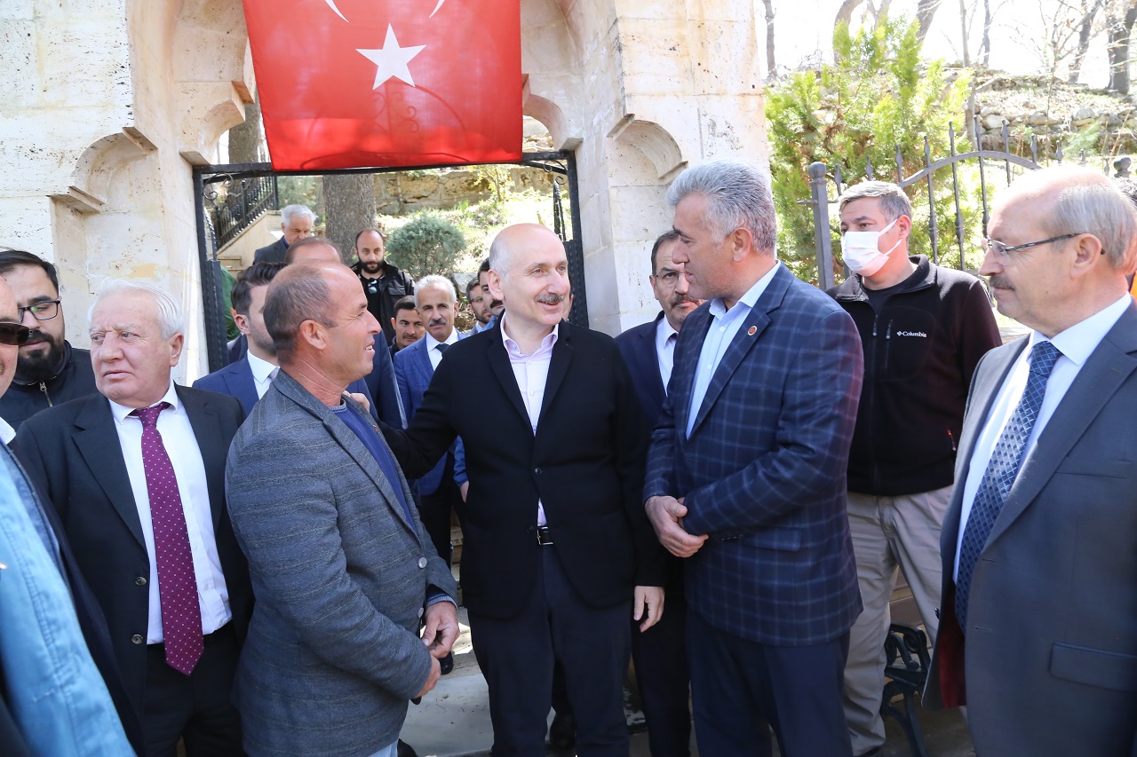 Ulaştırma ve Altyapı Bakanı Adil Karaismailoğlu  Konya'da ziyaretlerde bulundu