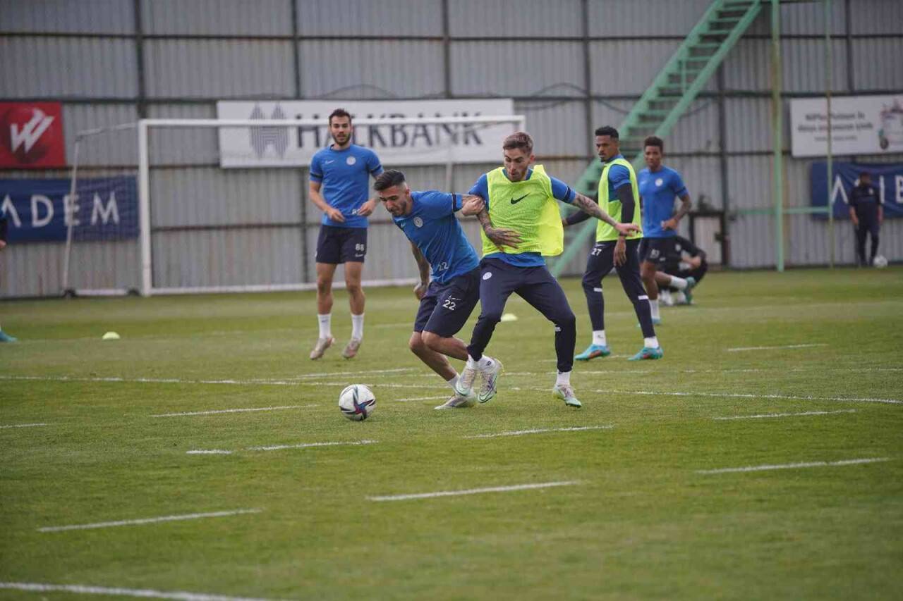 Çaykur Rizespor’da Fenarbahçe maçı hazırlıkları devam ediyor