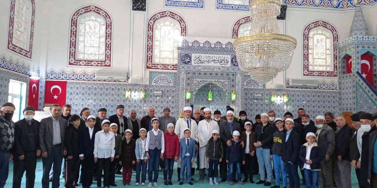 Başarılı Kur’an-i Kerim talebeleri ödüllendirildi