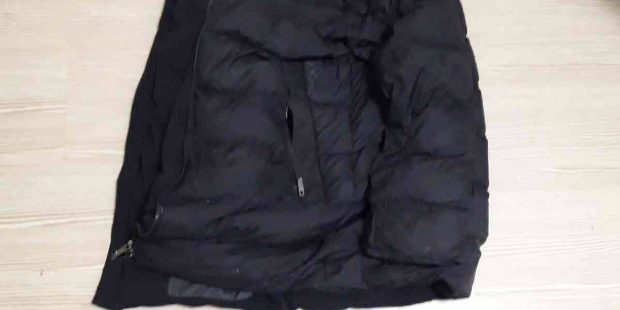 İstanbul’da ticari taksiden akü hırsızlığı: Vatandaşı görünce sohbet etmeye başladılar