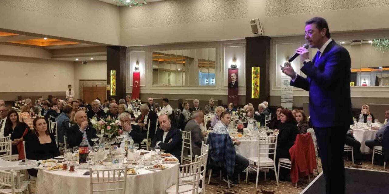 Bandırma Belediyesi’nden muhtarlara iftar yemeği