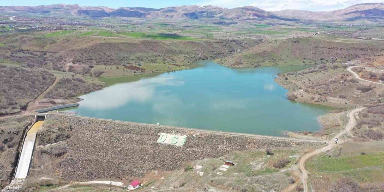 Tunceli’de dolan barajın kapakları açıldı, tahliye başladı