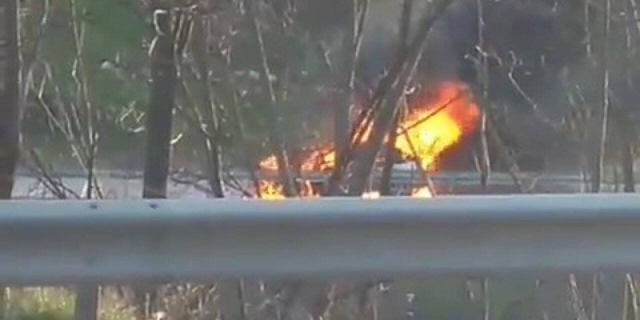 Bursa’da seyir halindeki otomobil alev alev yandı