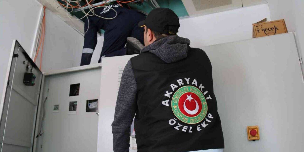 Tavan arasında kaçak akaryakıt düzeneği