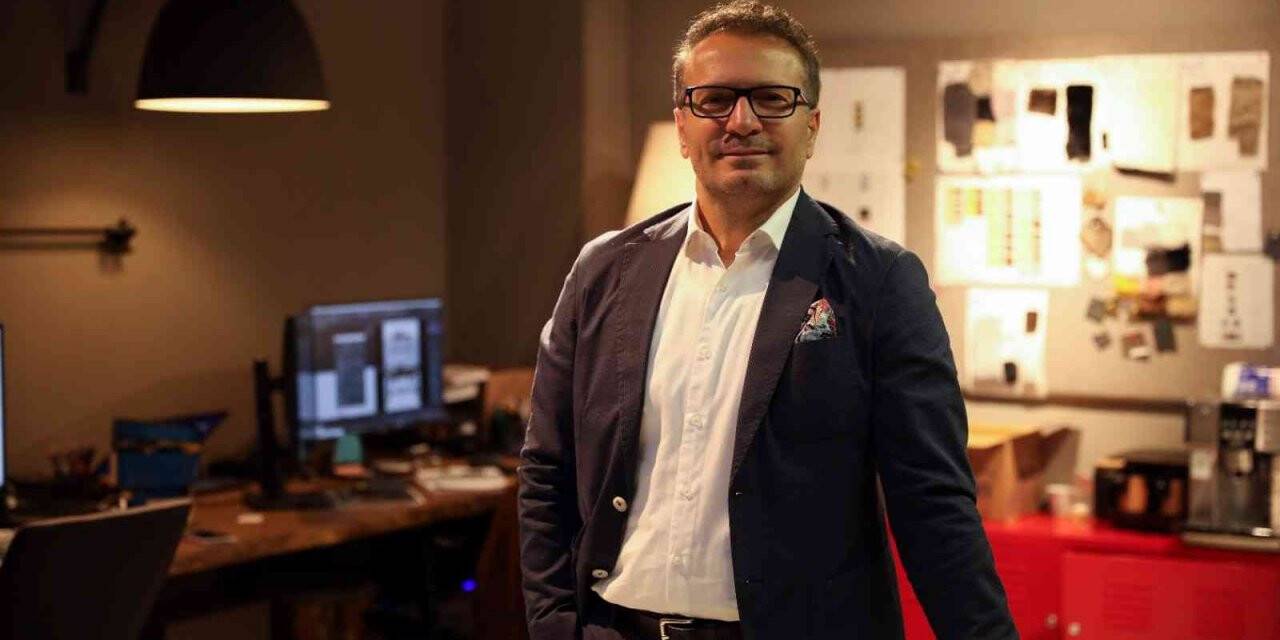 Türkiye’nin gururu oldular.. 40 ülke 210 noktada Türk Bayrağı’nı taşıyorlar