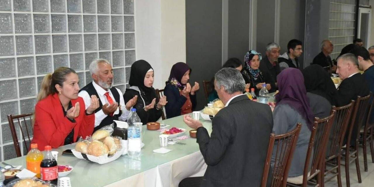 Dazkırı’da şehit aileleri ve gazilere iftar verildi