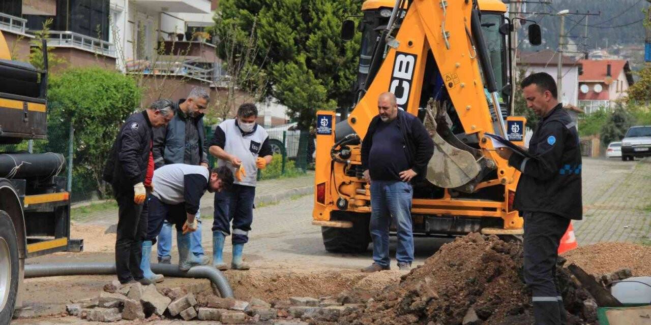 Alt yapı çalışmaları sırasında doğalgaz borusu delindi