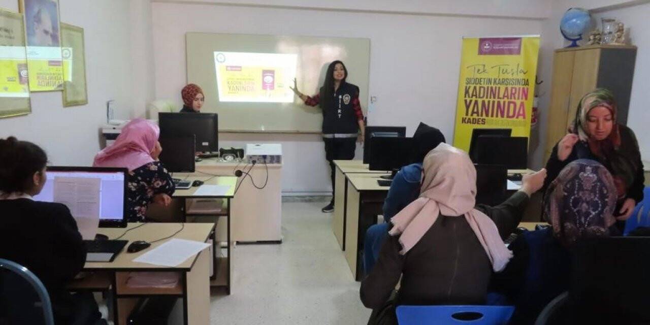 Siirt’te polis ekipleri KADES uygulamasını tanıttı