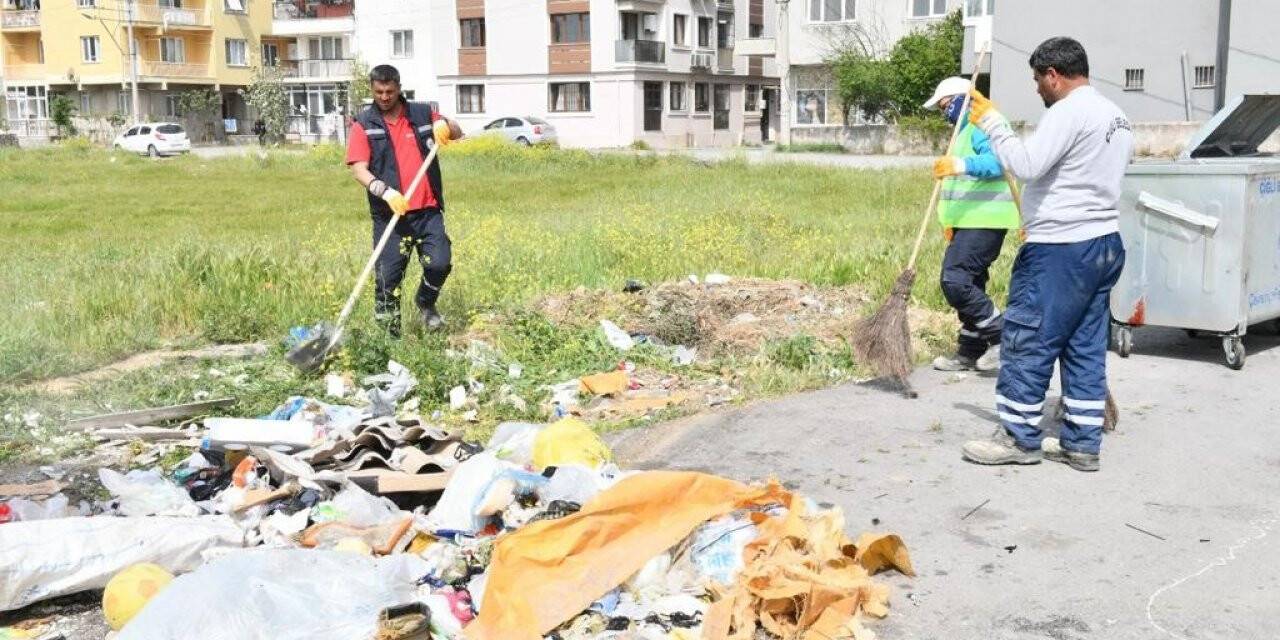 Çiğli’de grevin ardından temizlik seferberliği