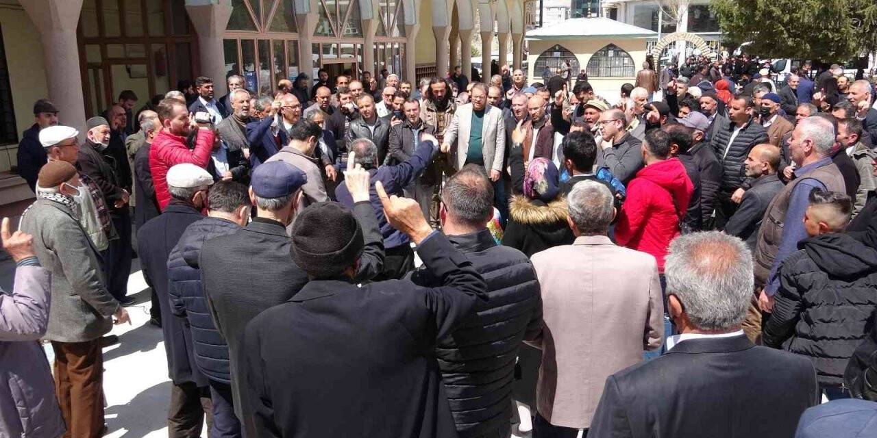 Van’da Mescid-i Aksa’ya düzenlenen saldırılar kınandı