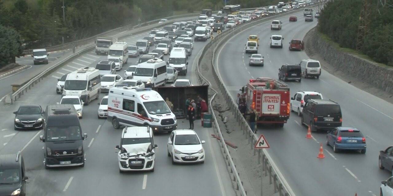 Arnavutköy’de trafik kazası: 1 yaralı