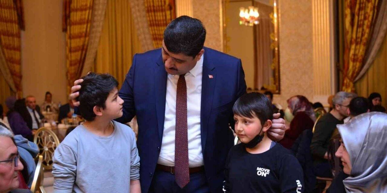 Kahramankazan’da Dünya Yetimler Günü’nde anlamlı iftar