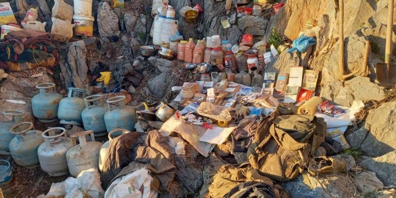 Batman’da Eren Kış-34 operasyonunda çok sayıda patlayıcı ele geçirildi