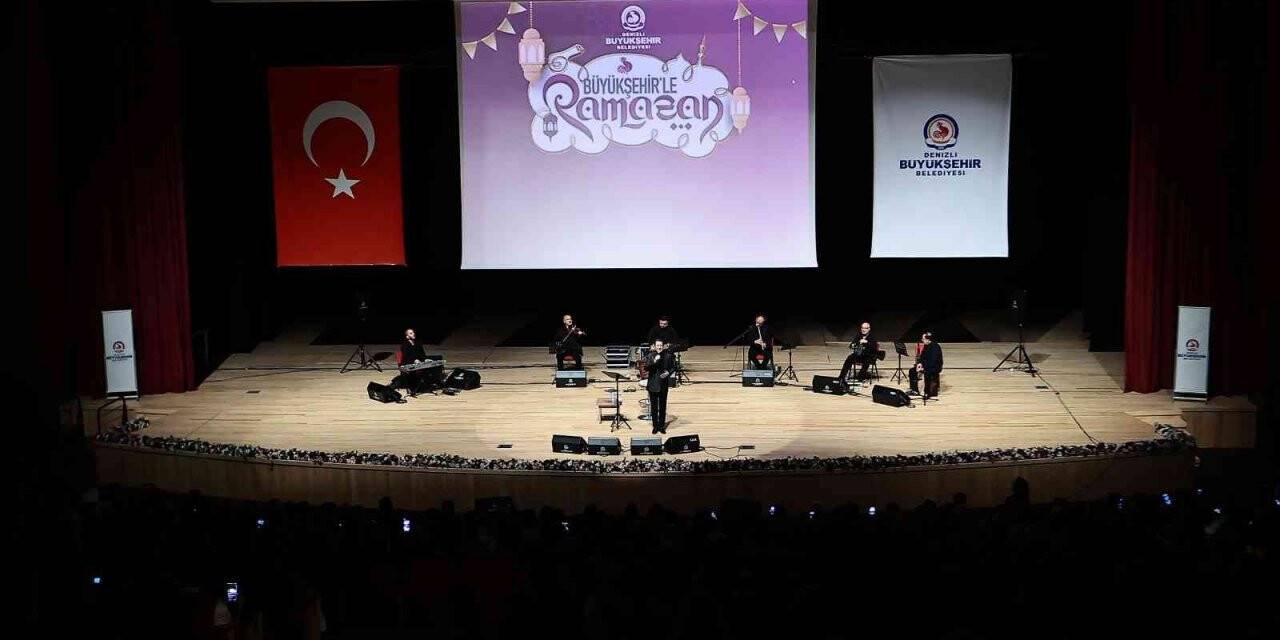 Denizlililer tasavvuf musikisiyle mest oldu