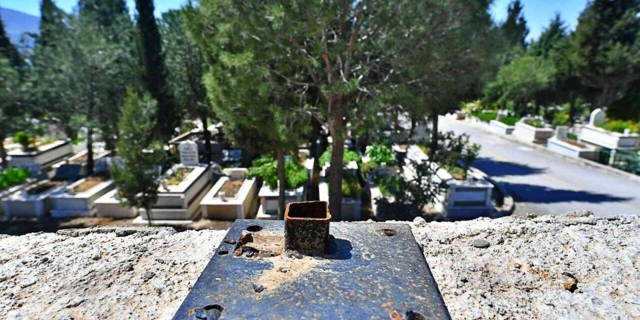 İzmir’de son 3 ayda mezarlıklara verilen zararın faturası 250 bin lira
