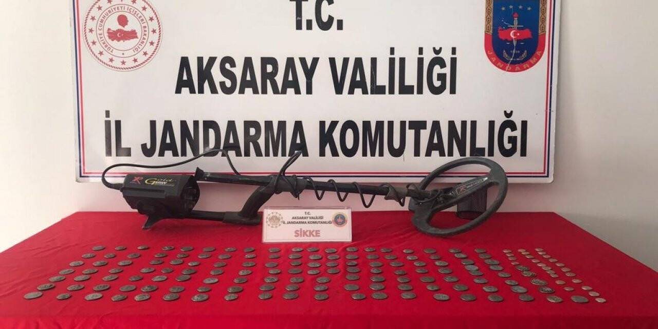 Defineciler buldukları tarihi eserleri satmak isterken suçüstü yakalandılar