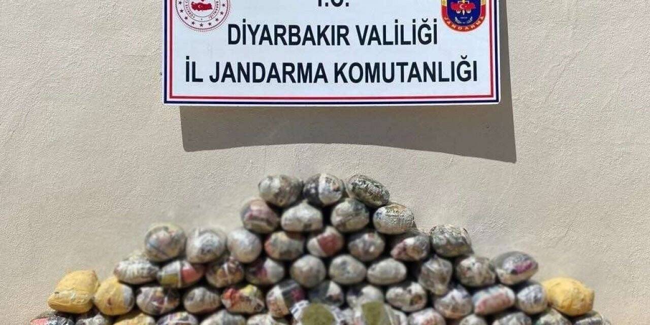 Jandarma uyuşturucuya geçit vermedi