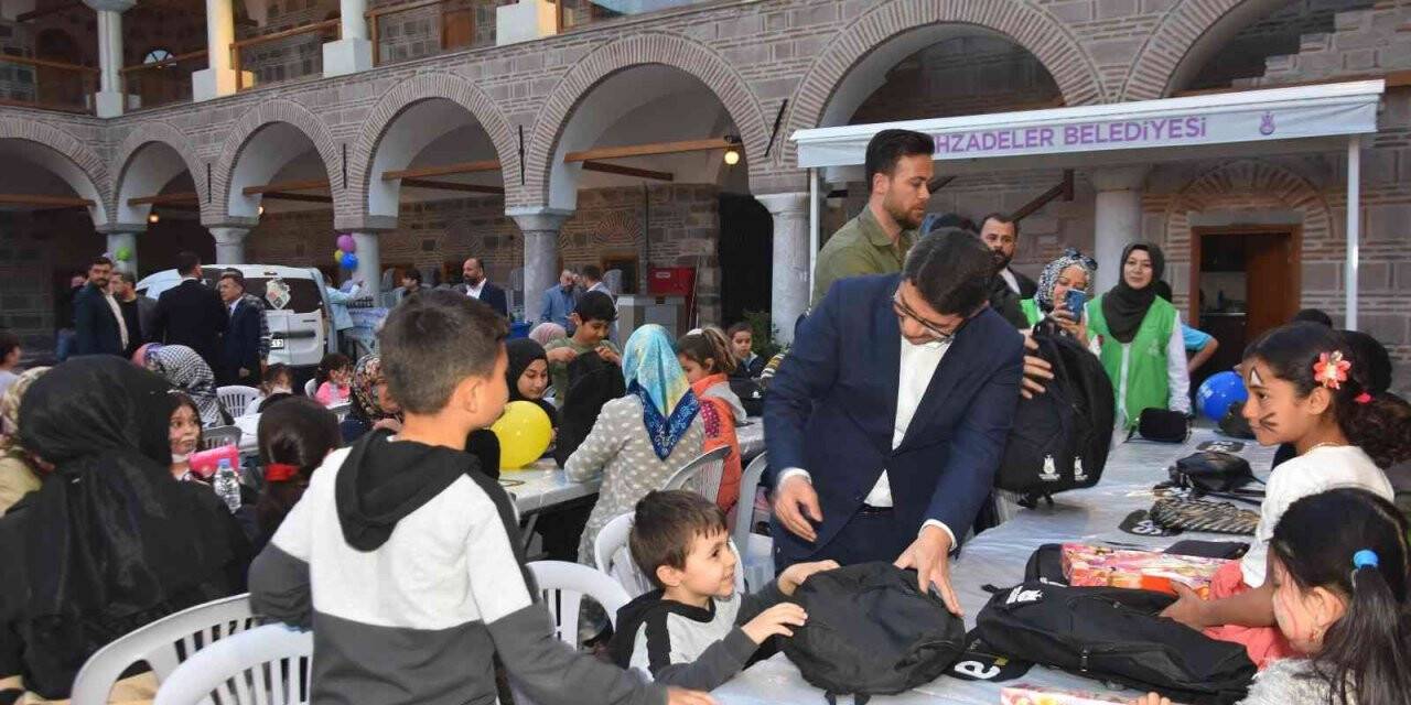 Başkan Çelik yetimlerle aynı sofrada buluştu